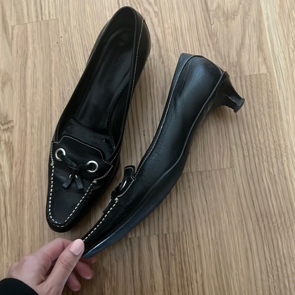 Prada dark brown kitten heels - Picture 3 of 5